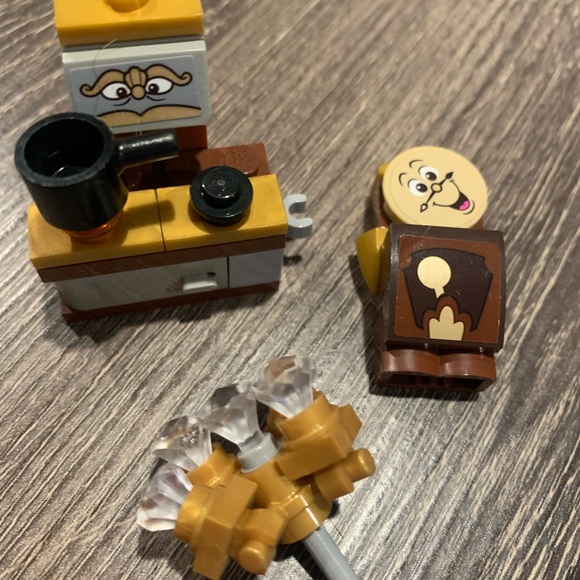 LEGO 1 lb. Bag Miscellaneous Pieces Lego Friends - Picture 8 of 11